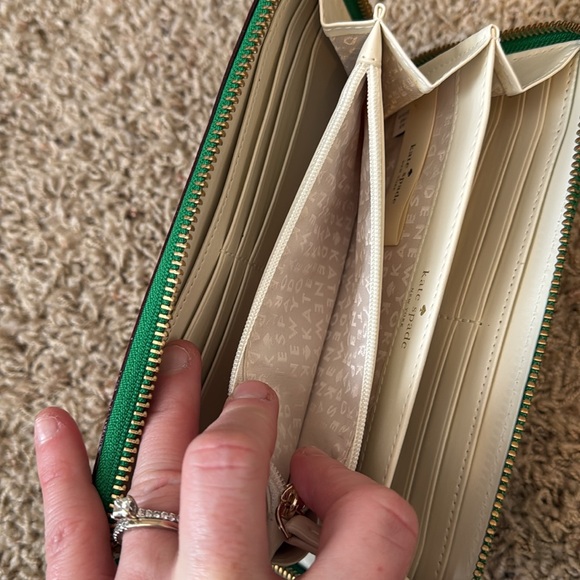 Kate Spade Wallet - Picture 6 of 6